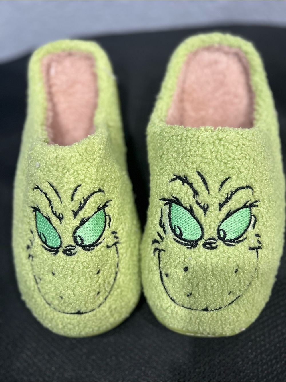 Grinch Green Fuzzy Slip-On Slippers